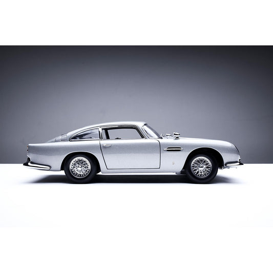 Aluminum picture - Silver vintage car